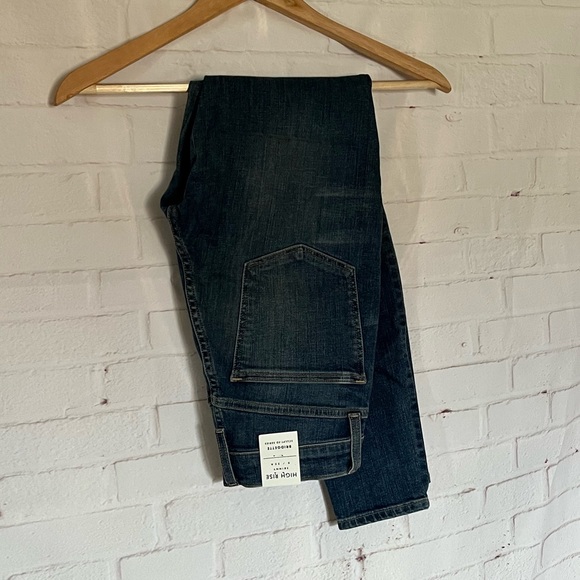 Lucky Brand high rise jeans - Picture 2 of 6